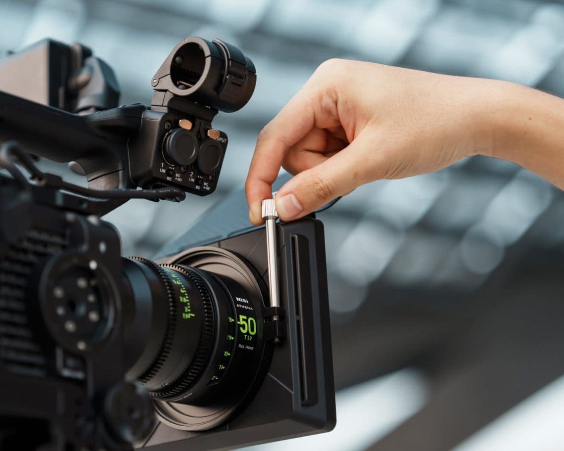 NiSi JetMag Pro Matte Box su un obiettivo NiSi Athena Prime 50mm T1.9